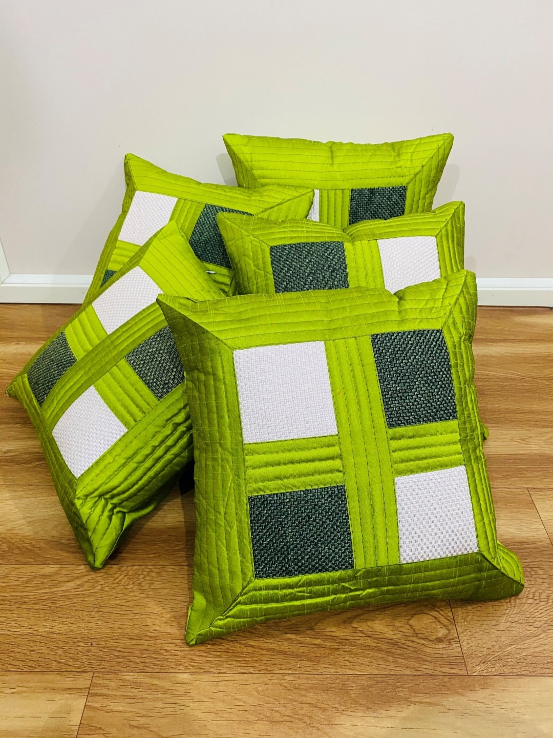 

Creeva Olive Green & White 5 Pieces Checked Square Cushion Covers
