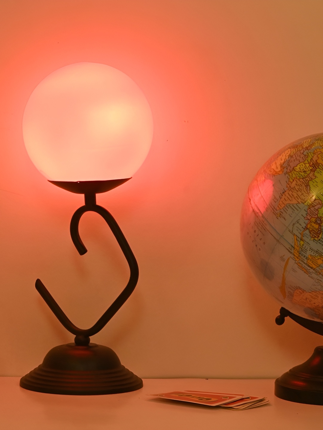 

Afast Pink & Black Traditional Spherical Glass Table Lamp With Adjustable Cord