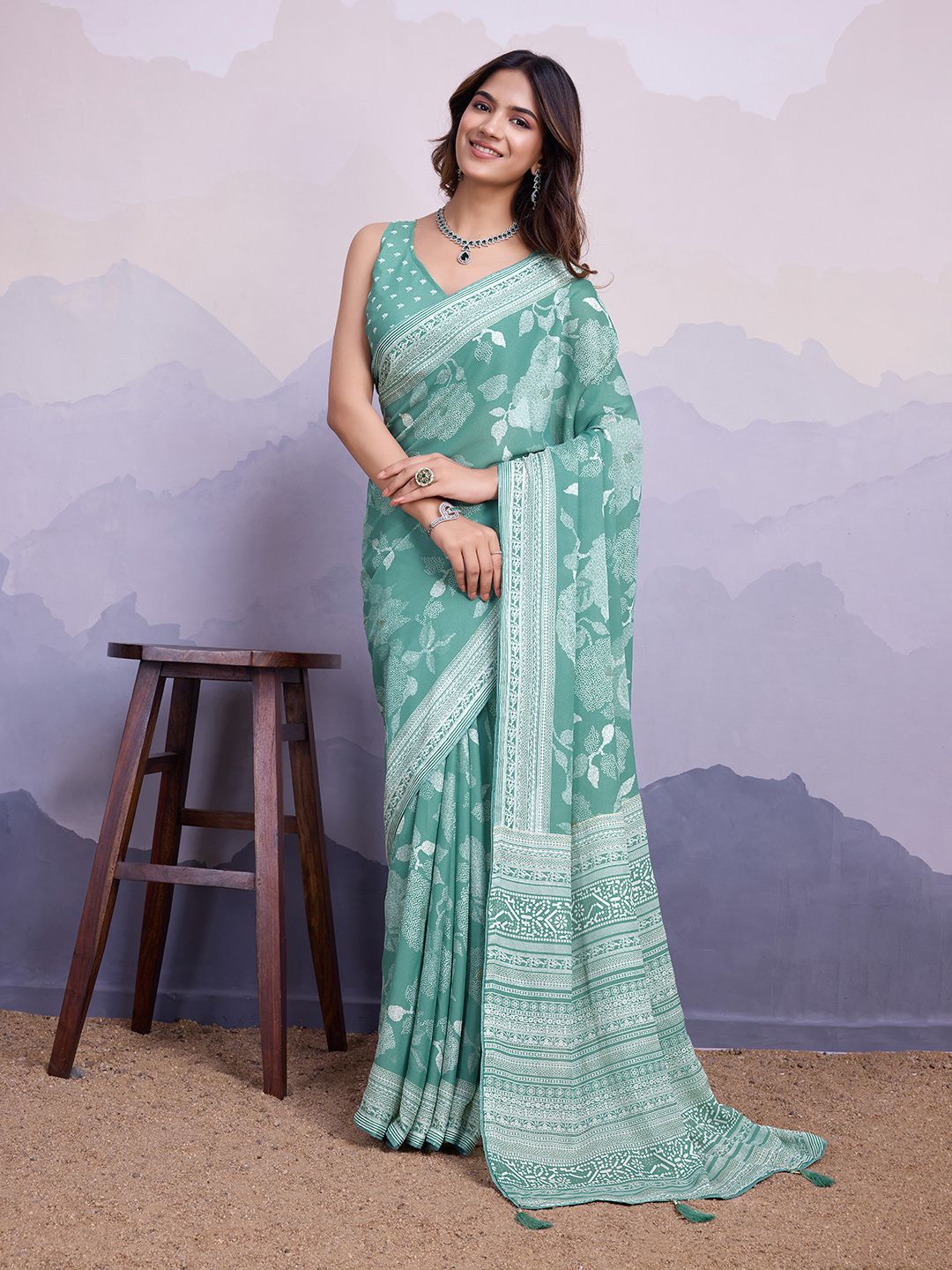 

Mitera Floral Pure Georgette Saree, Sea green