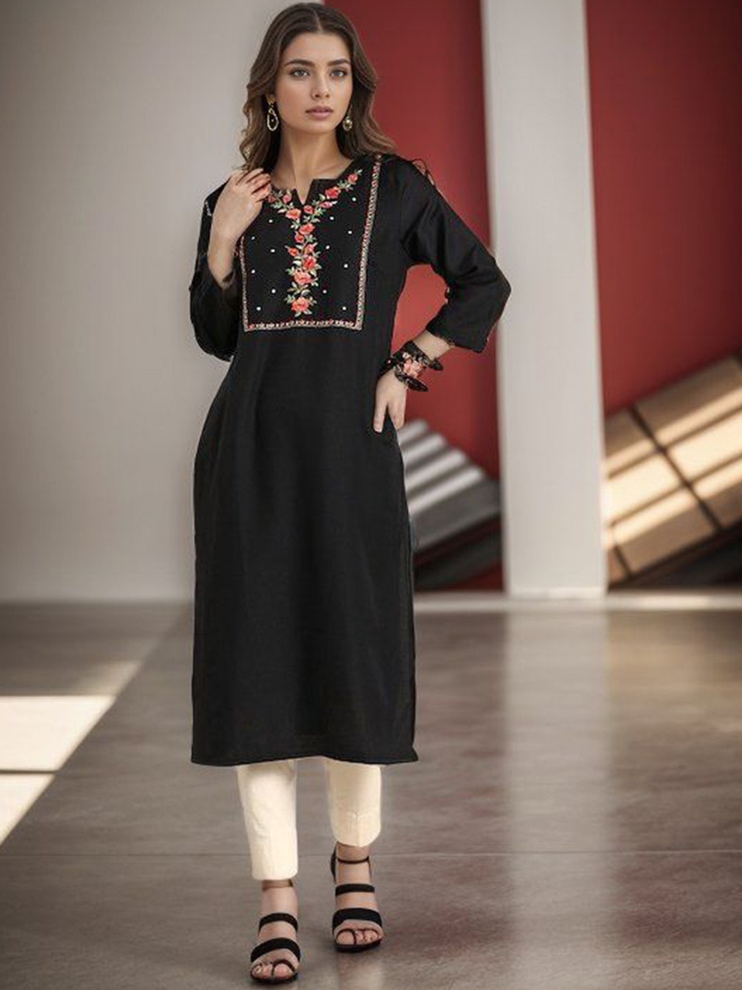 

CHIRAAI Women Ethnic Motifs Floral Kurta, Black