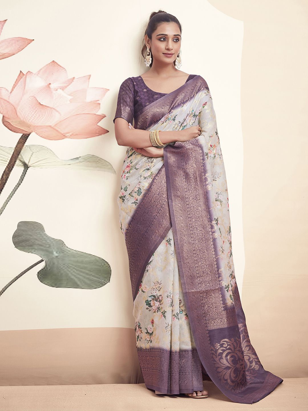 

Mitera Floral Zari Pure Cotton Banarasi Saree, Purple