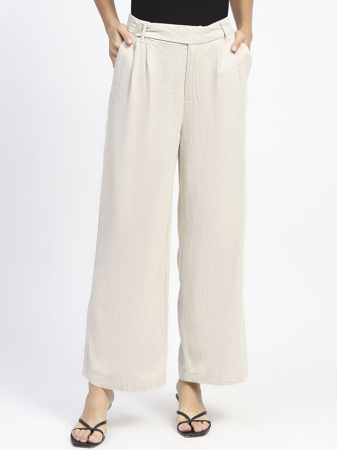 

Madame Women Pleated Trousers, Beige