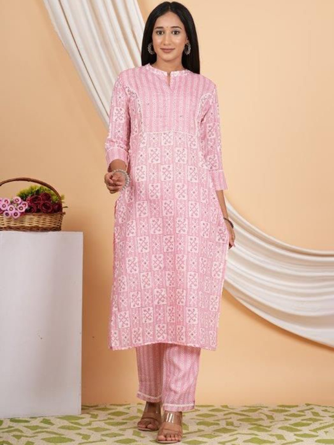

ZOYOTO Floral Printed Pure Cotton Straight Kurta with Trousers, Pink
