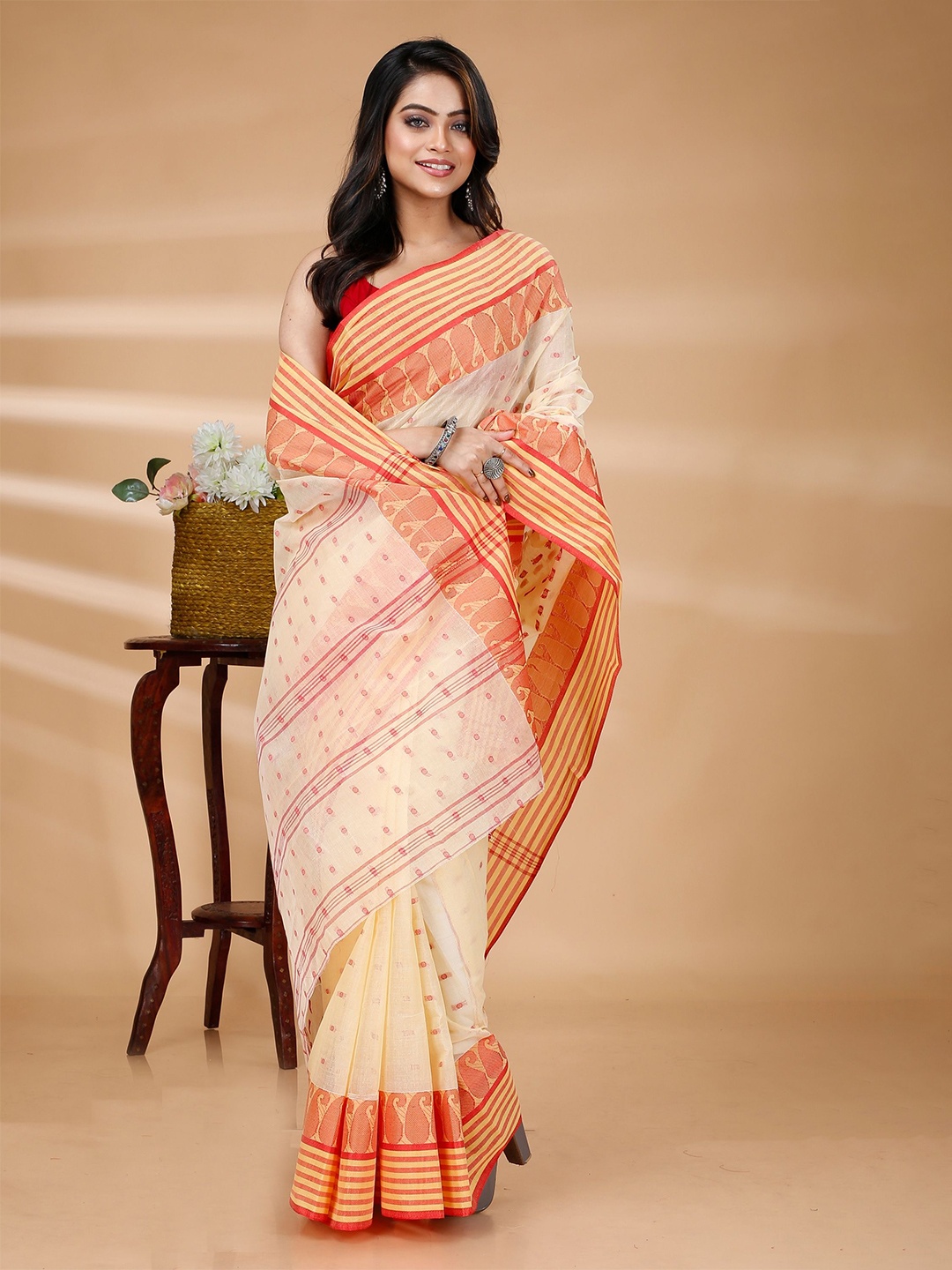 

PuJoy Woven Design Pure Cotton Taant Saree, White