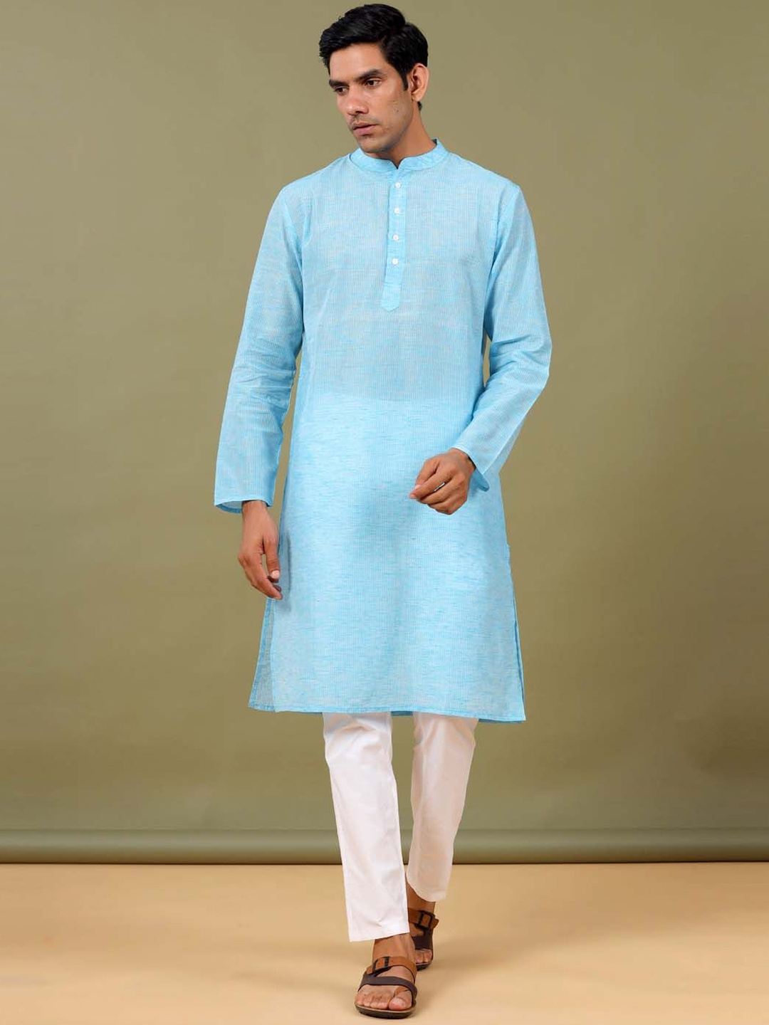 

Tistabene Mandarin Collar Cotton Kurta, Blue