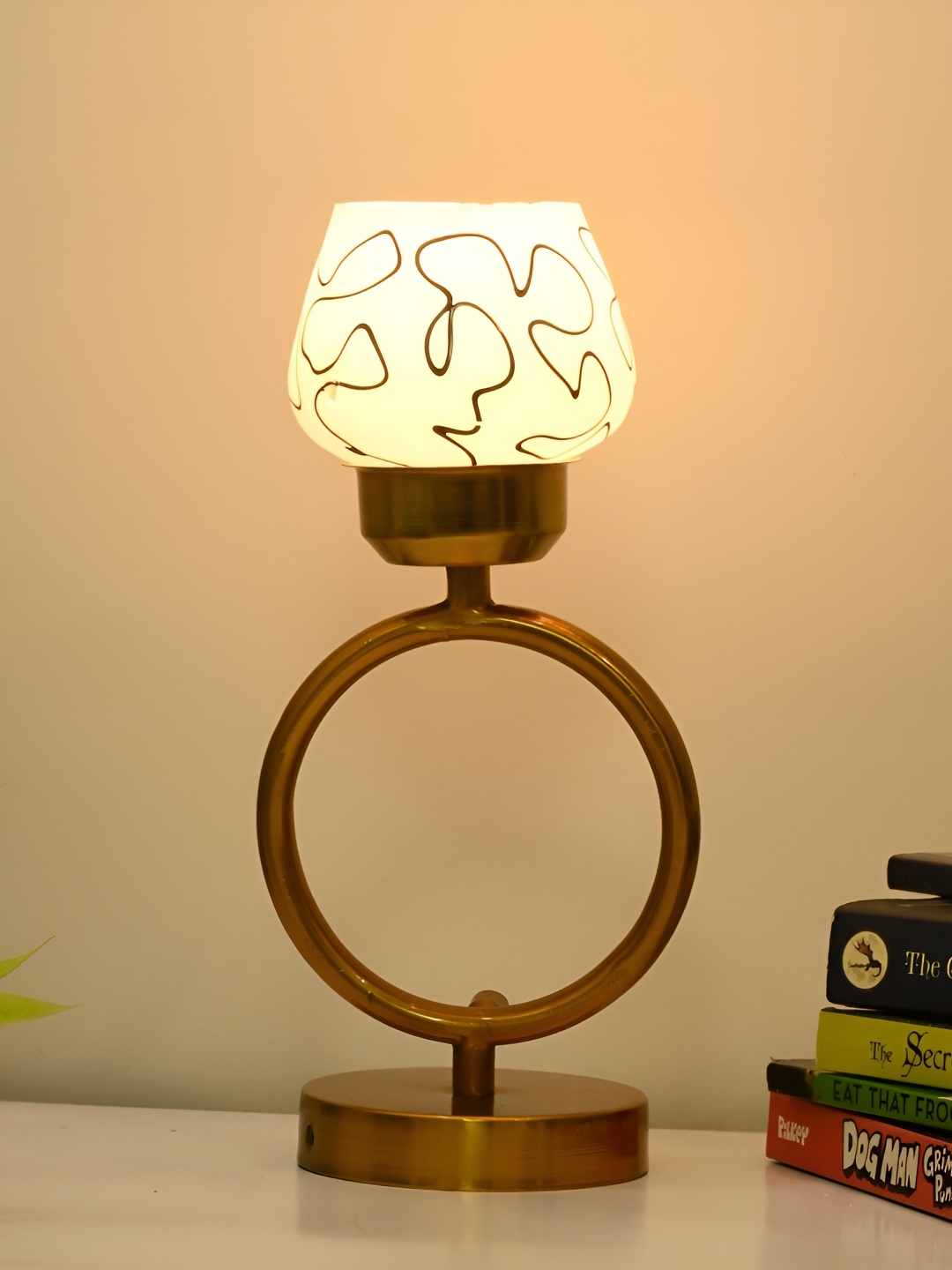 

Afast White & Black Printed Traditional Bell Shaped Glass Table Lamp With Adjustable Cord