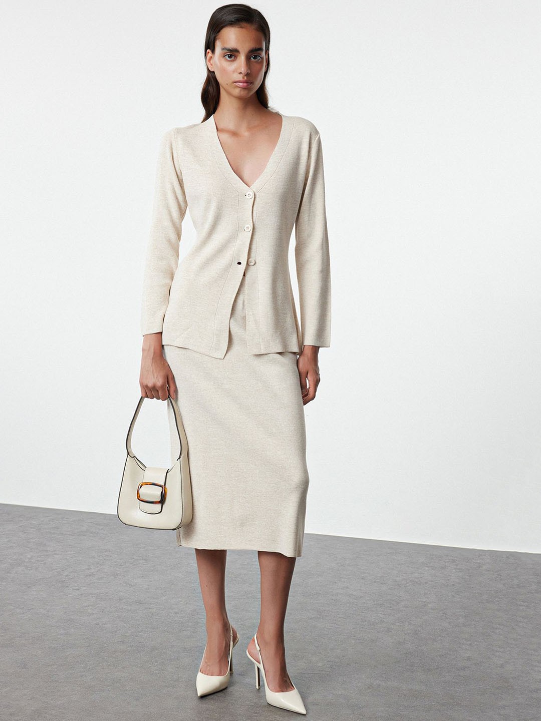

Trendyol V-Neck Long Sleeves Acrylic Top With Skirt, Beige