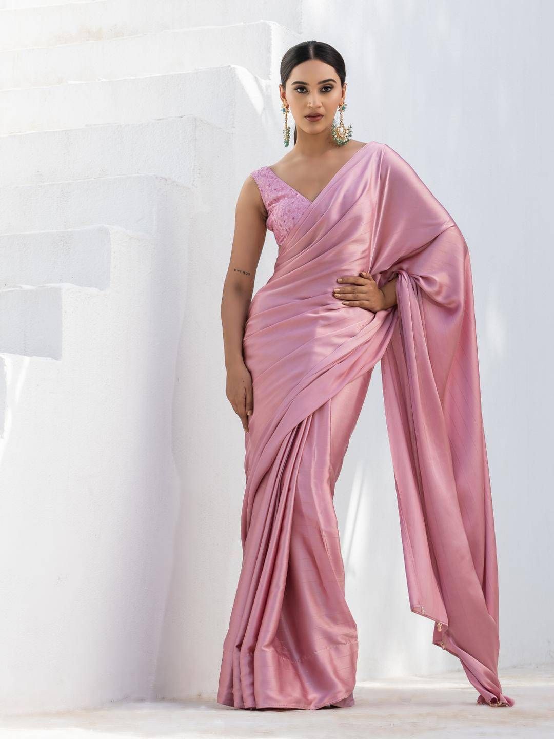 

Swtantra Beads and Stones Satin Saree, Pink