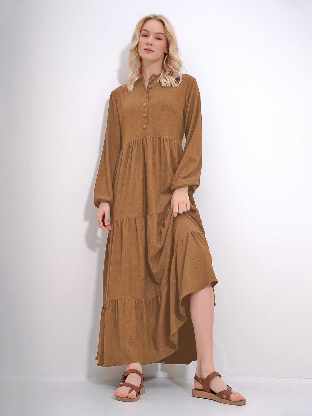 

Trend Alacati stili Solid Puff Sleeves Maxi Dress, Khaki