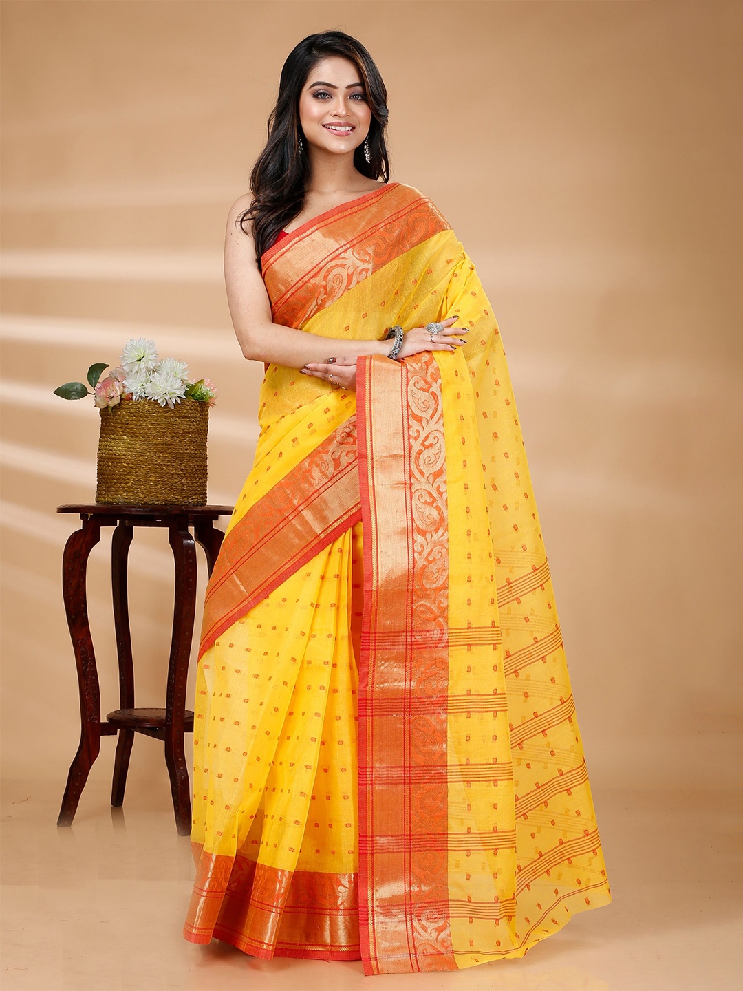 

PuJoy Woven Design Zari Pure Cotton Taant Saree, Yellow