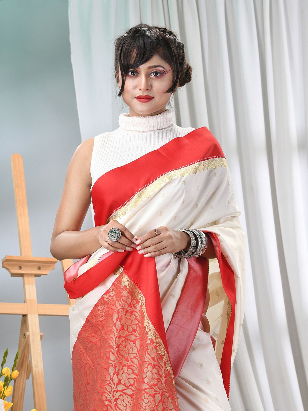 

TANTLOOM Ethnic Motifs Zari Art Silk Handloom Garad Saree, White