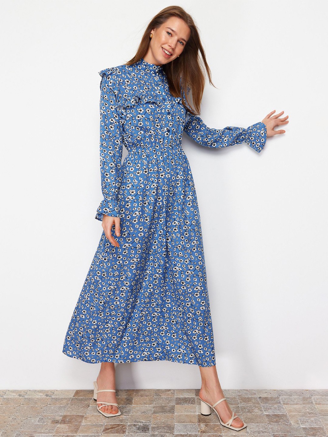 

Trendyol Floral Printed Fit & Flare Maxi Dress, Na