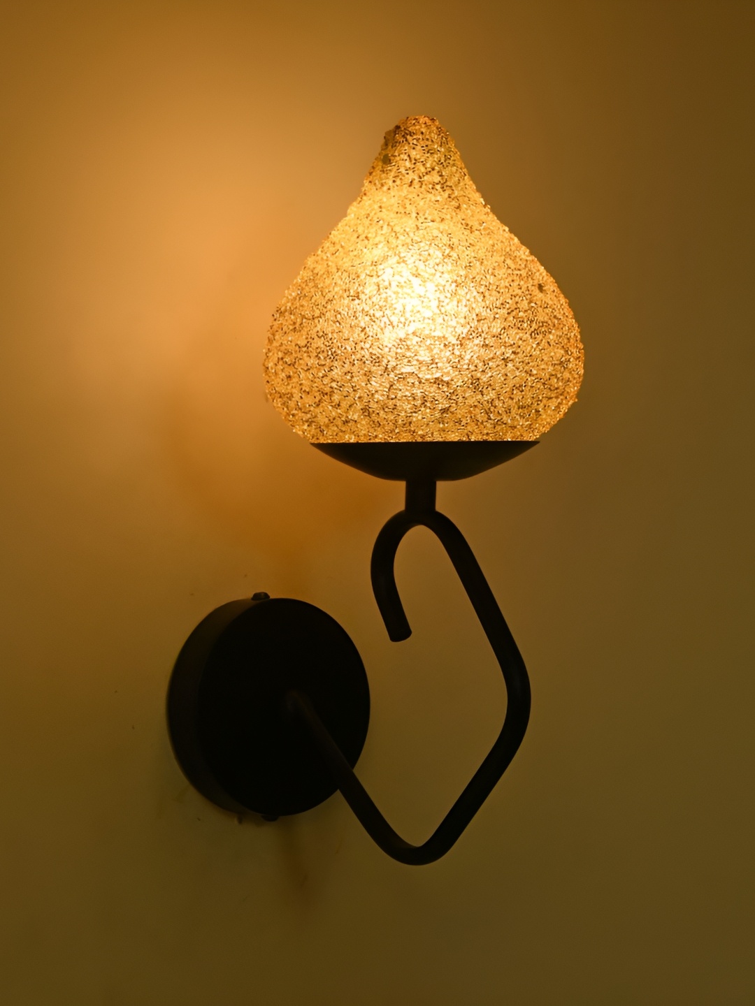 

Afast Gold Toned & Black Textured Glass Contemporary Abstract Shaped Wall Lamp