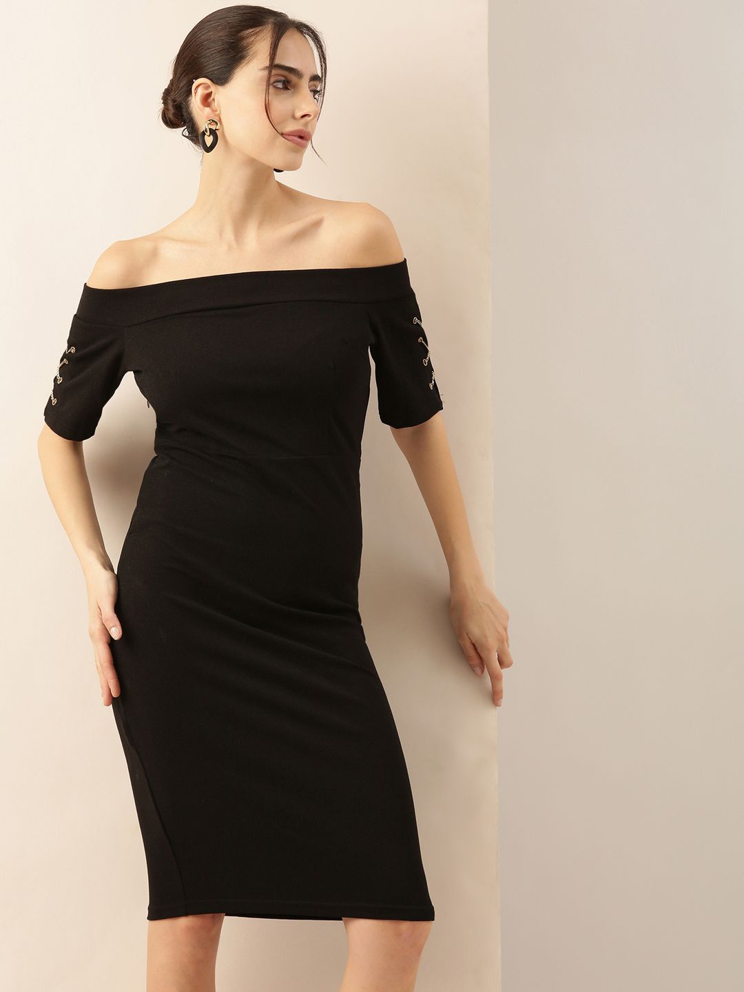 

SHOWOFF Solid Off-Shoulder Sheath Dress, Black
