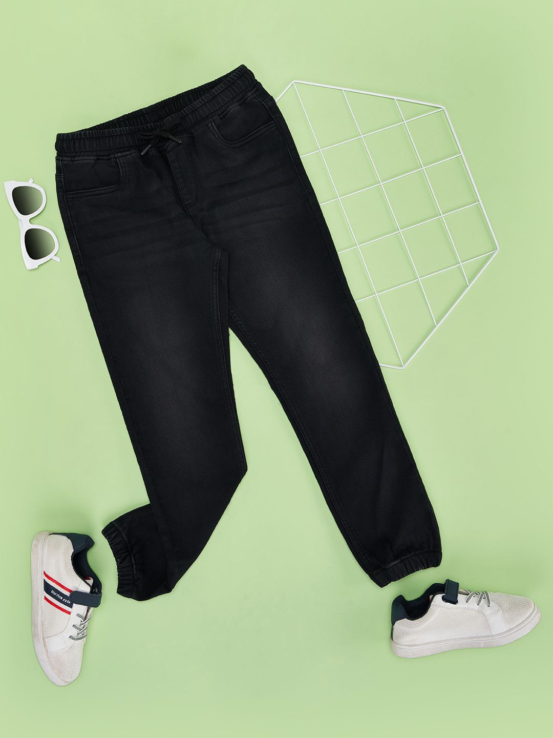 

Pantaloons Junior Boys Light Fade Joggers Jeans, Black