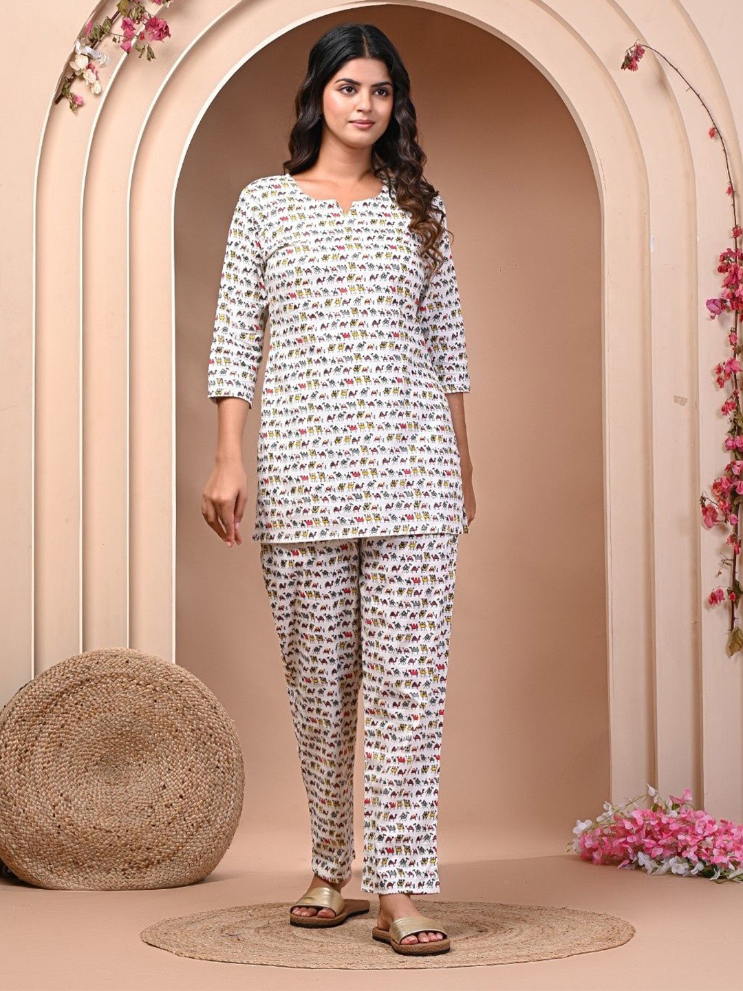 

Futra Gabha Animal Printed Pure Cotton Night Suit, White