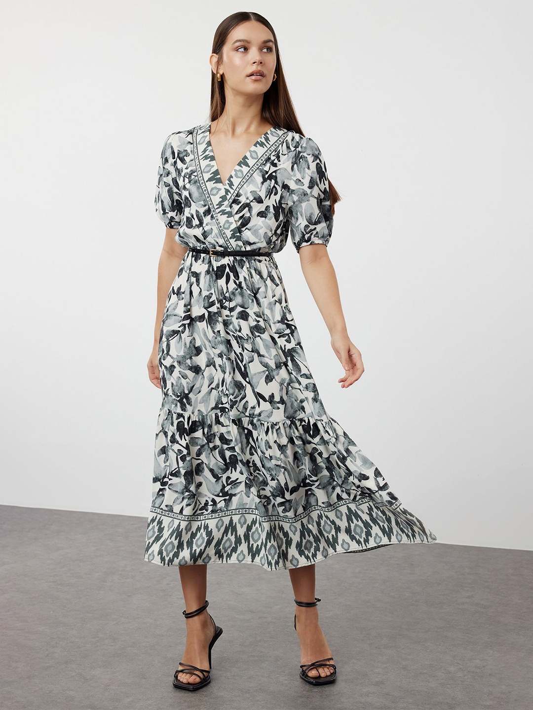 

Trendyol Floral Printed Puff Sleeve Wrap Midi Dress, White