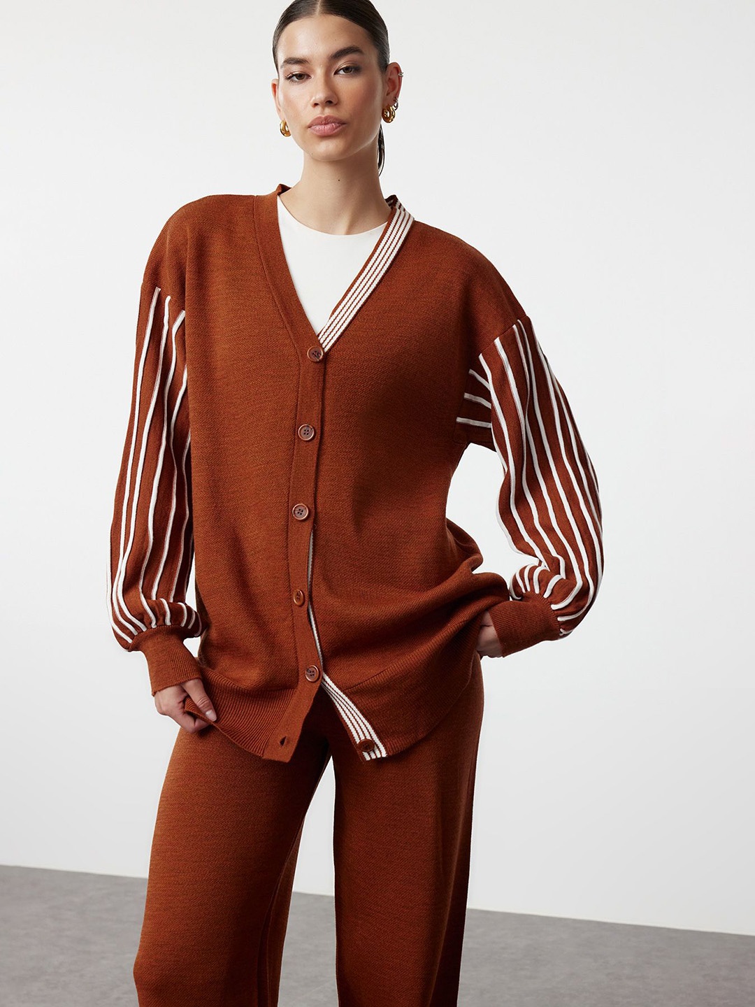 

Trendyol Striped V-Neck Acrylic Top & Trousers, Brown