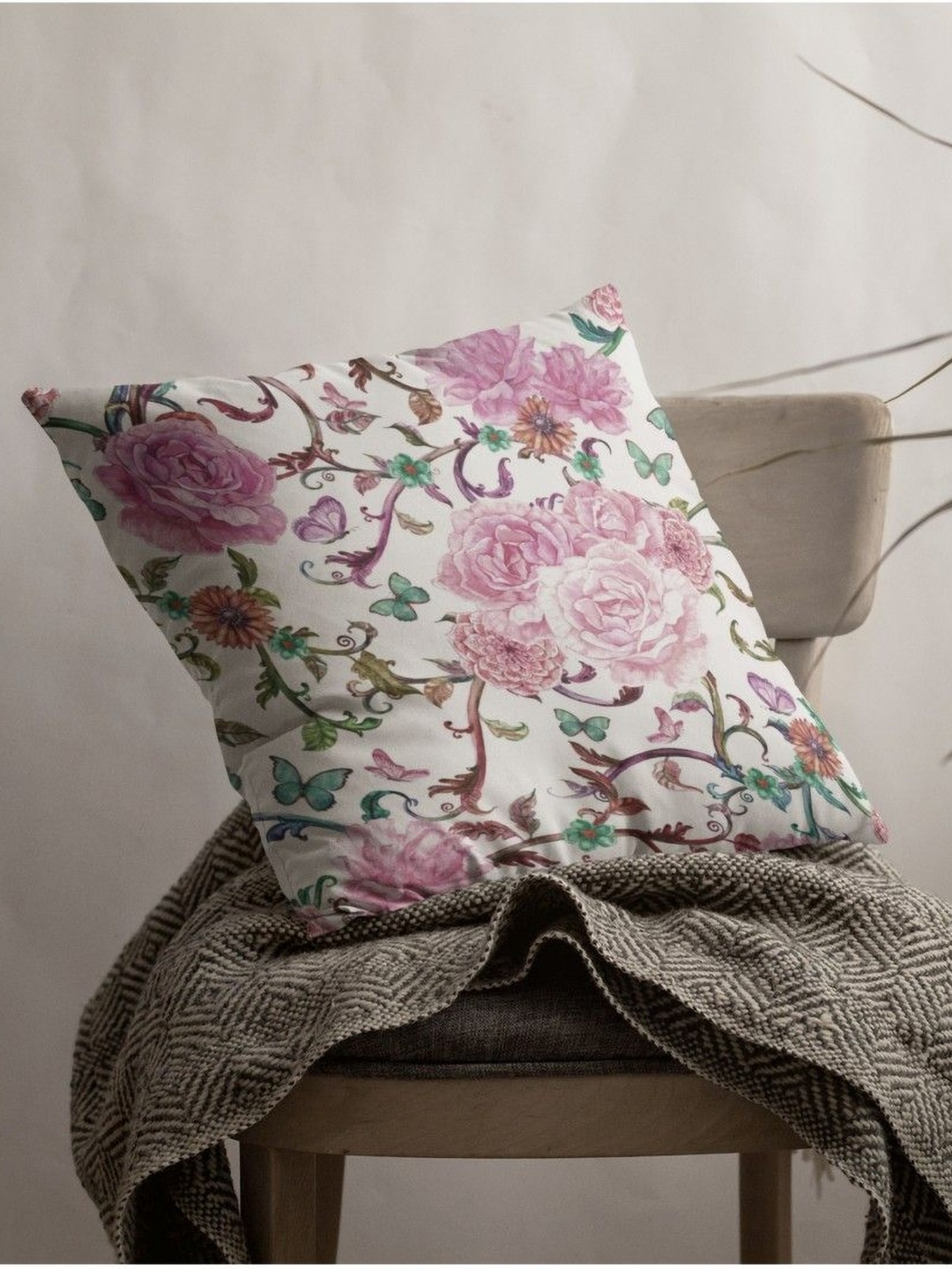 

THEYAYACAFE White & Pink Floral Square Cushion Covers