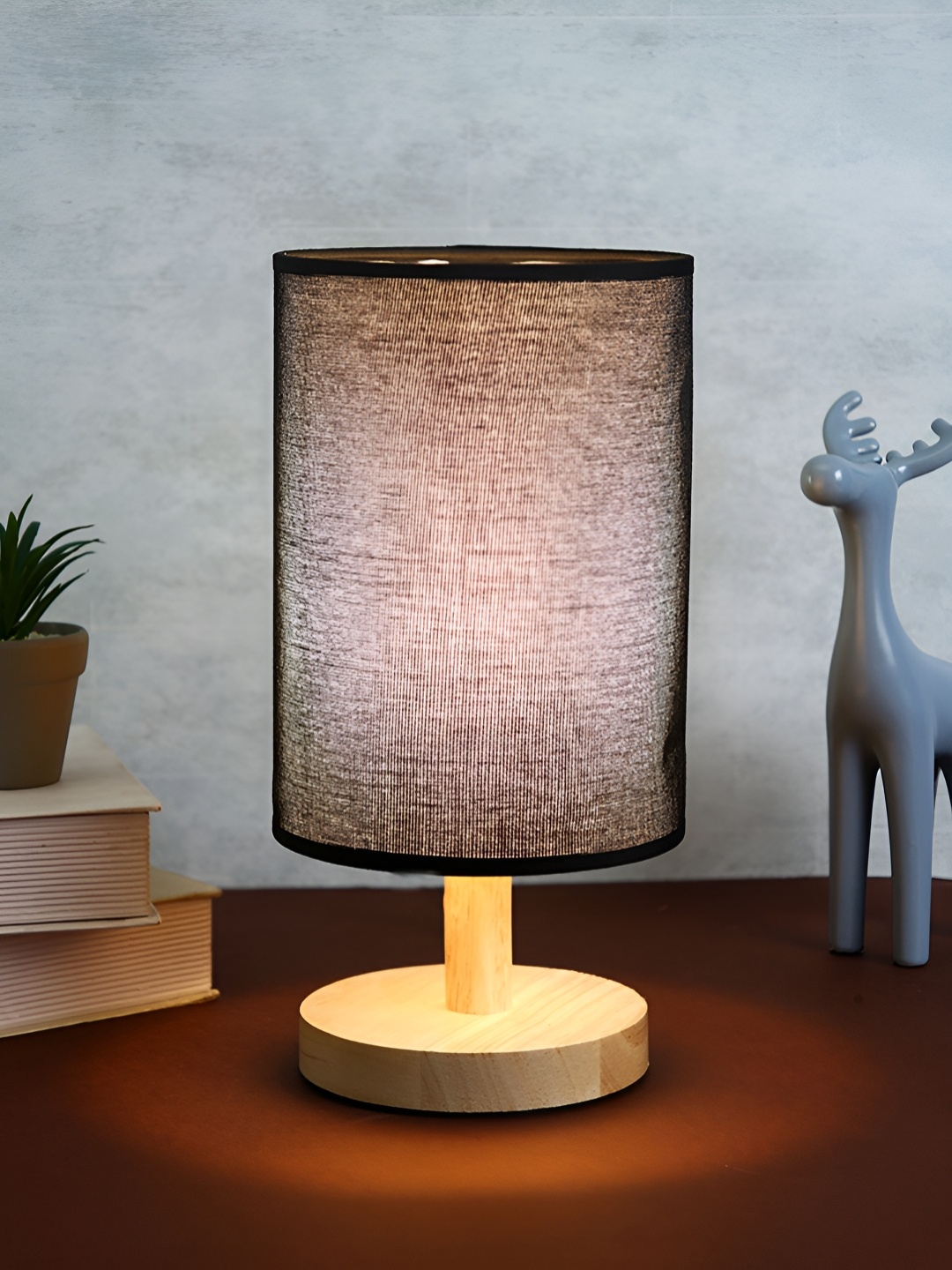 

TAYHAA Black Wooden Cylindrical Shaped Table Lamp
