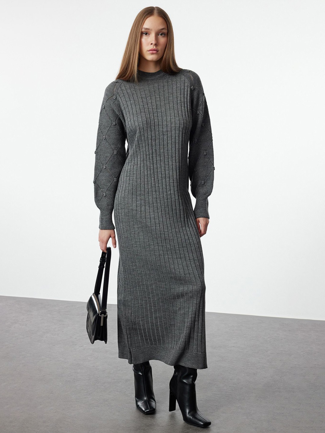 

Trendyol Self Design Round Neck Puff Sleeves Maxi Dress, Grey