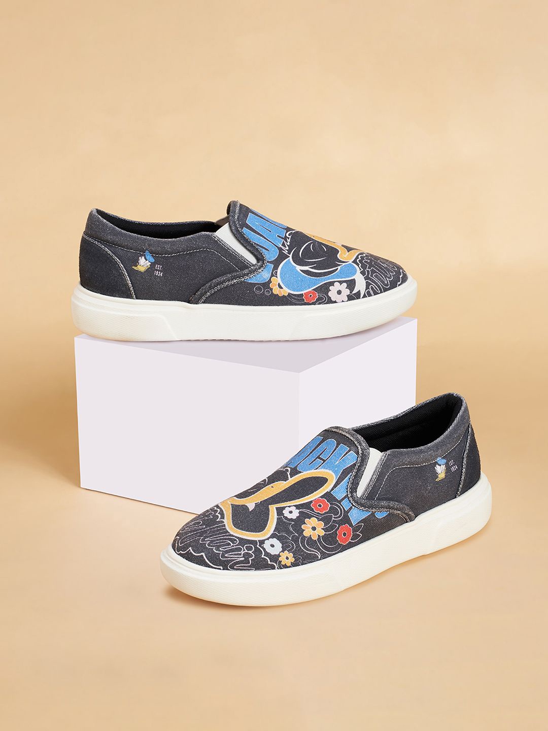 

Forever Glam by Pantaloons Women Printed Sneakers, Black