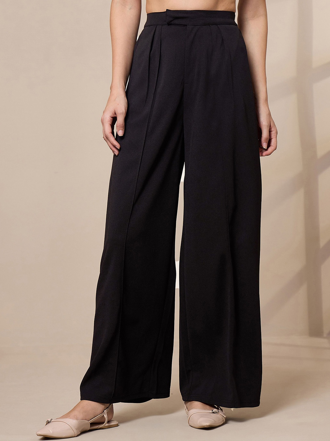 

SASSAFRAS worklyf Women Relaxed Straight Leg Pleated Trousers, Black