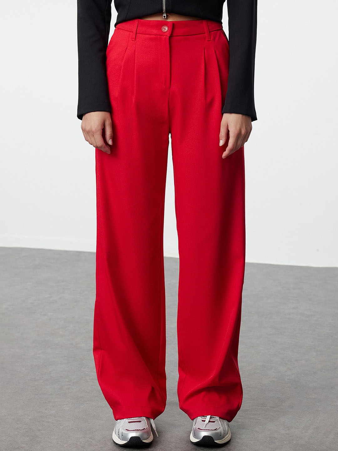 

Trendyol Women Mid-Rise Pleated Trousers, Red
