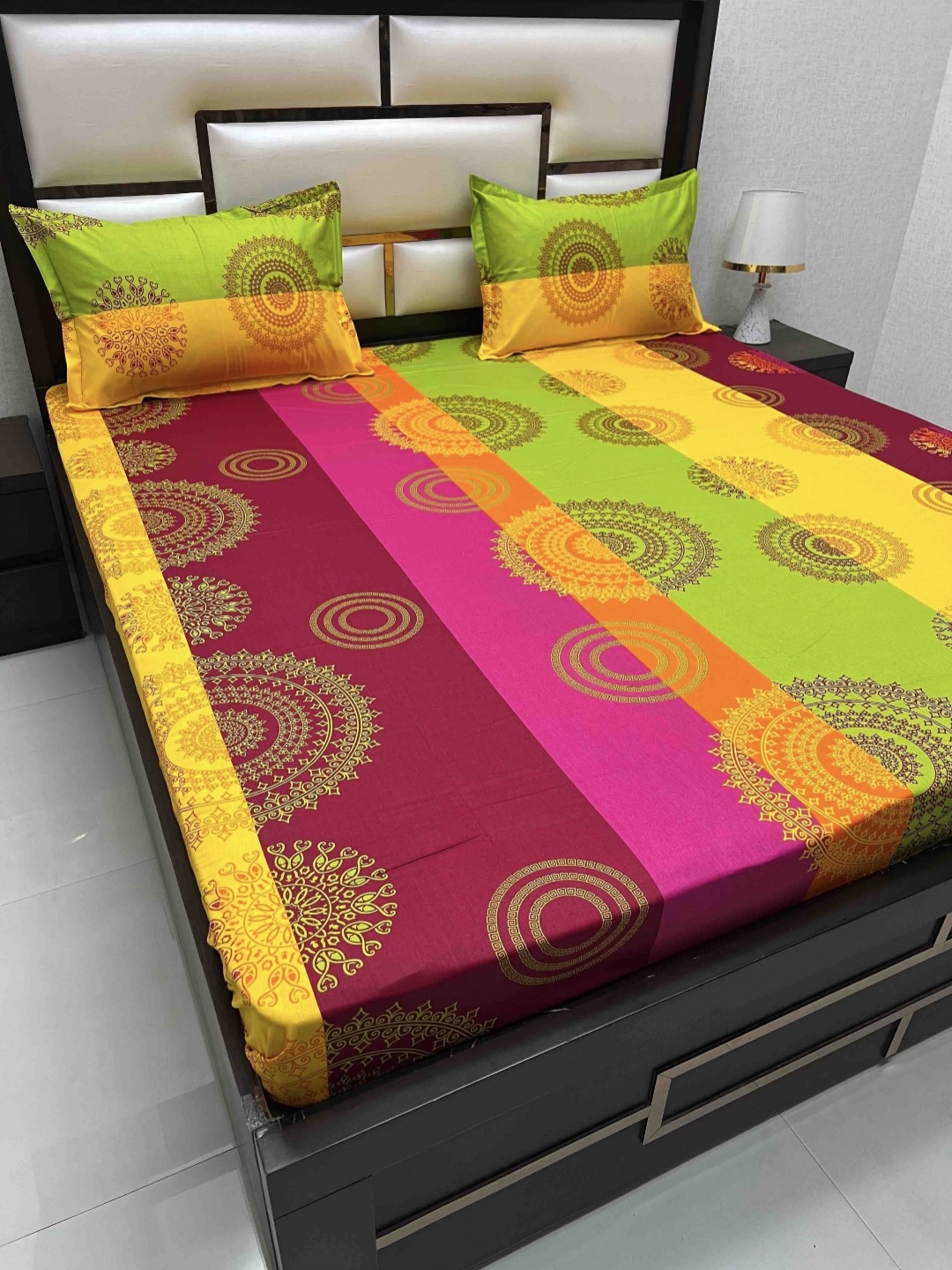 

Pure Decor Passion Yellow & Green Ethnic Motifs 250 TC Queen Bedsheet With 2 Pillow Covers