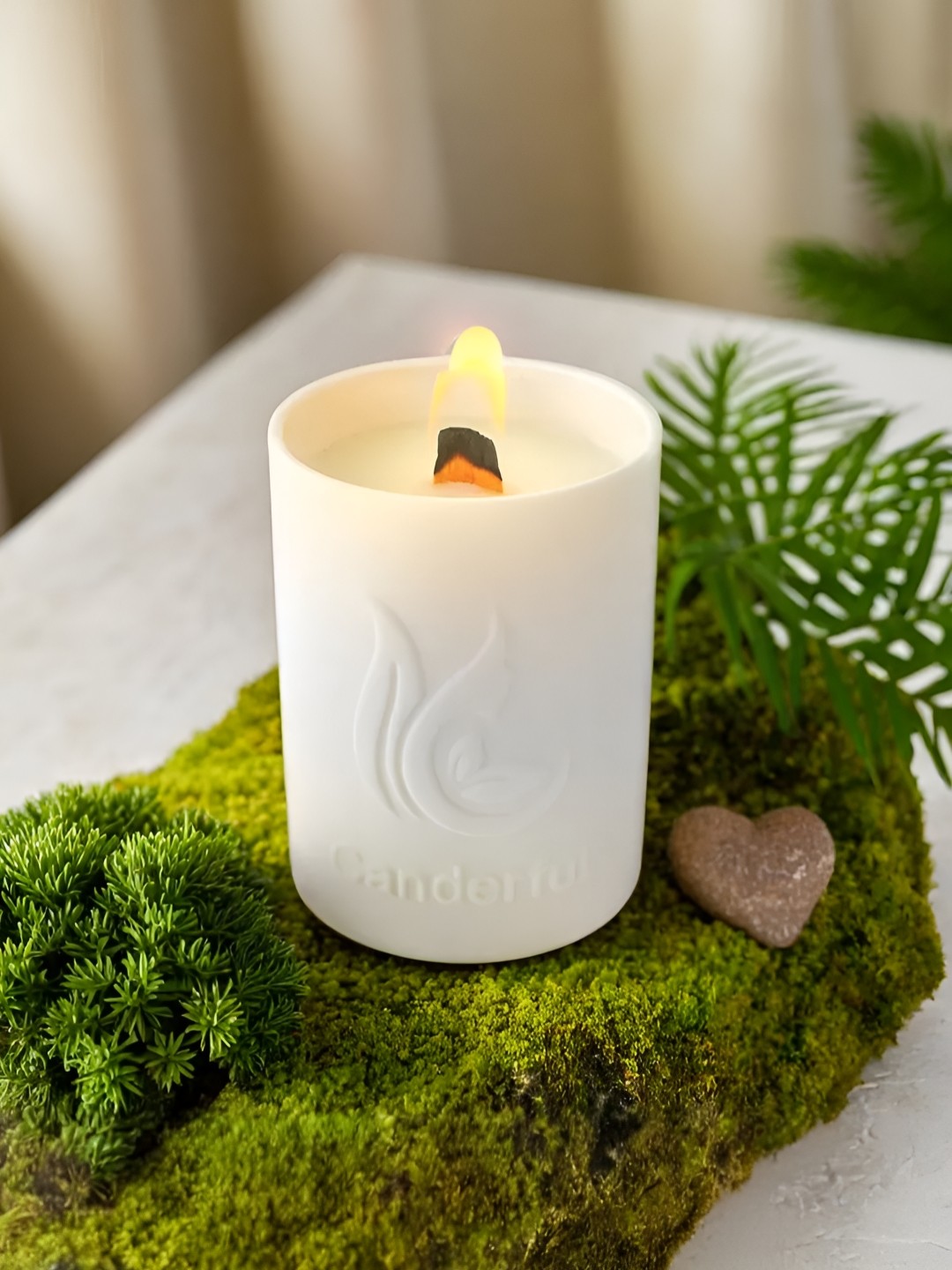 

Ekhasa White Textured French Black Juniper Fragrance Scented Wax Jar Candle