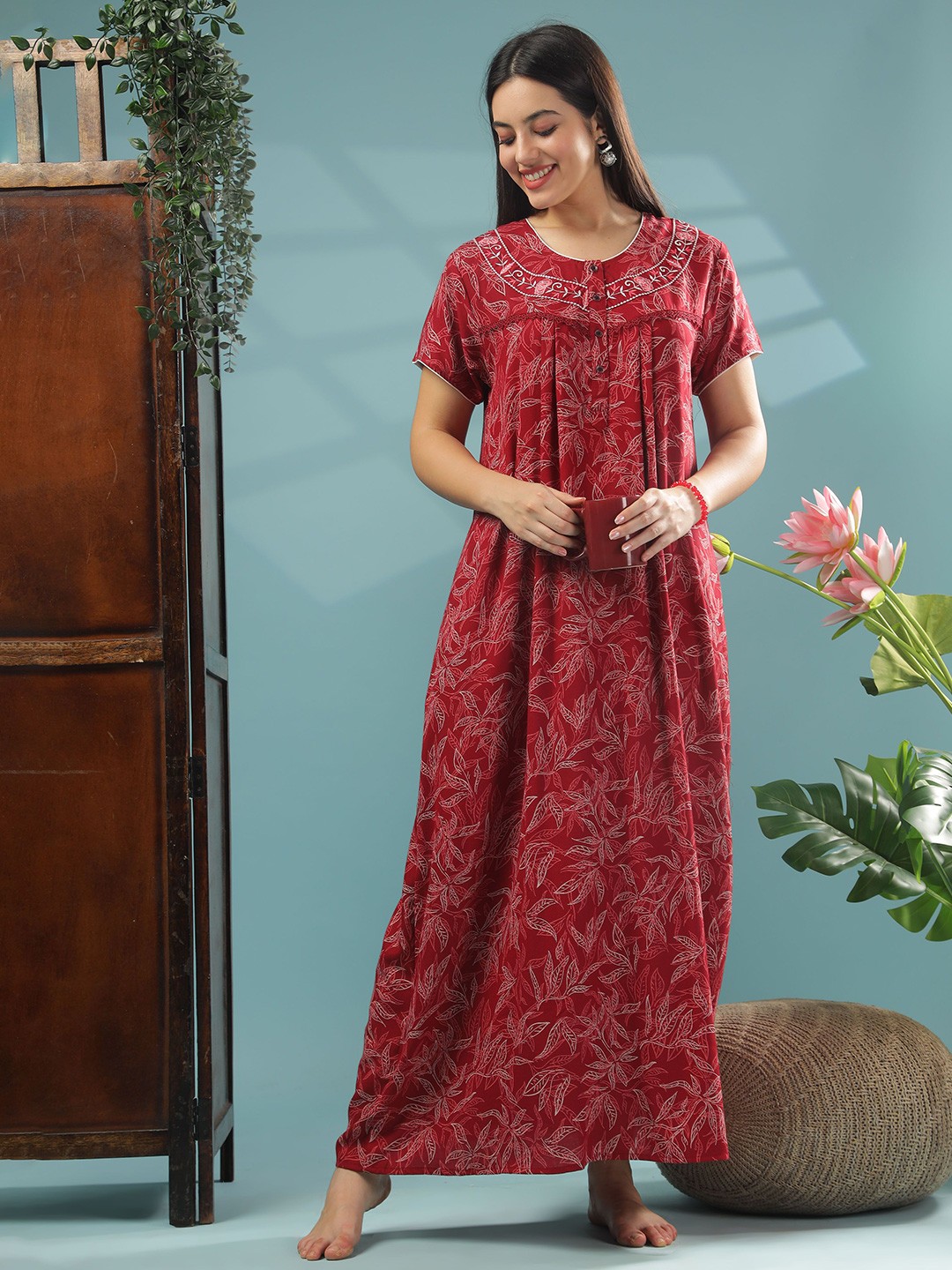 

9shines Label Printed Maxi Nightdress, Red