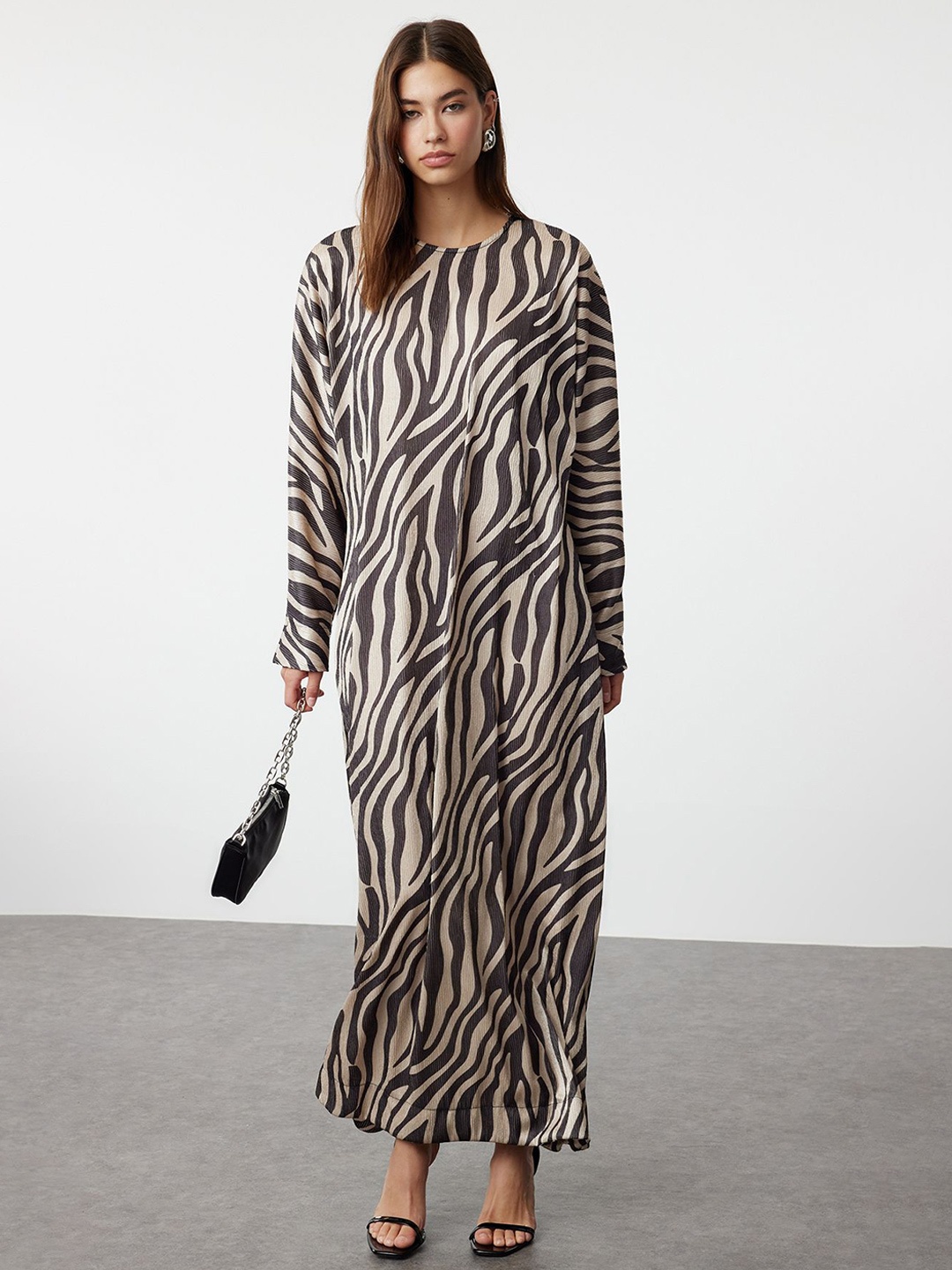 

Trendyol Animal Printed Round Neck Long Sleeves Maxi Dress, Na