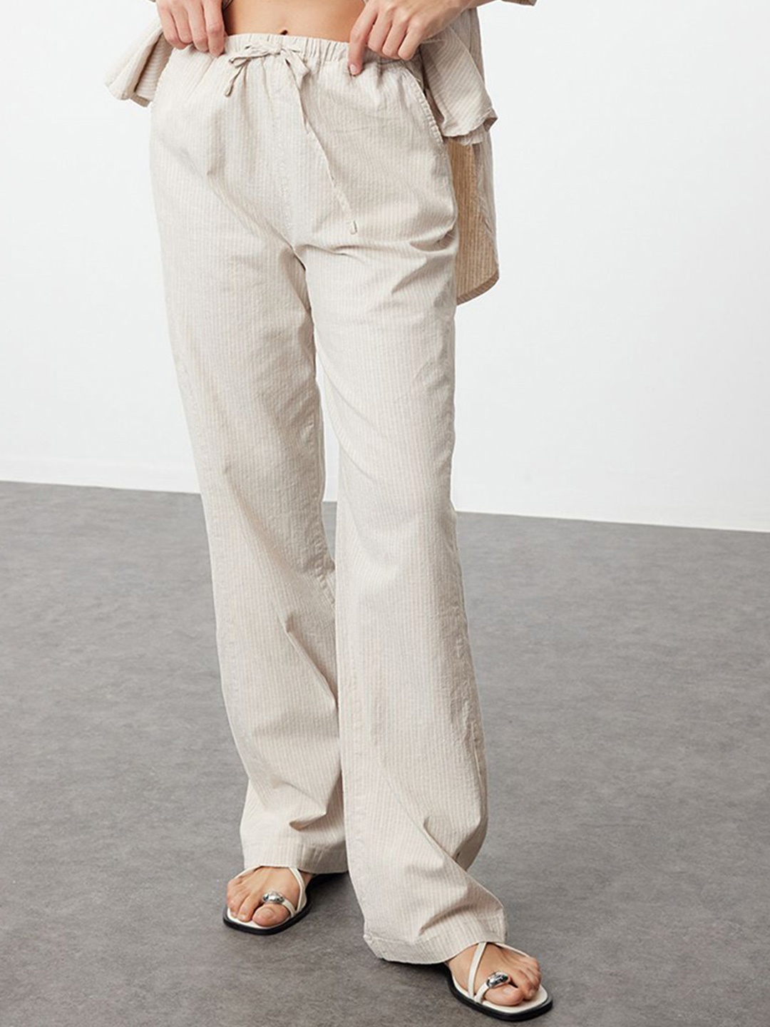 

Trendyol Women Regular Fit Striped Trousers, Beige