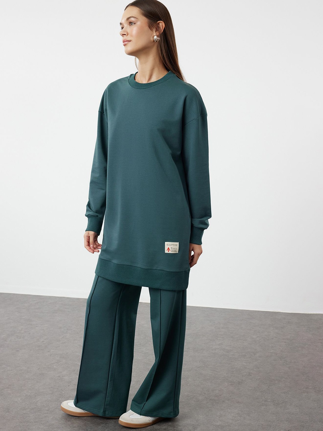 

Trendyol Women Solid Round Neck Long Sleeve Tracksuits, Green