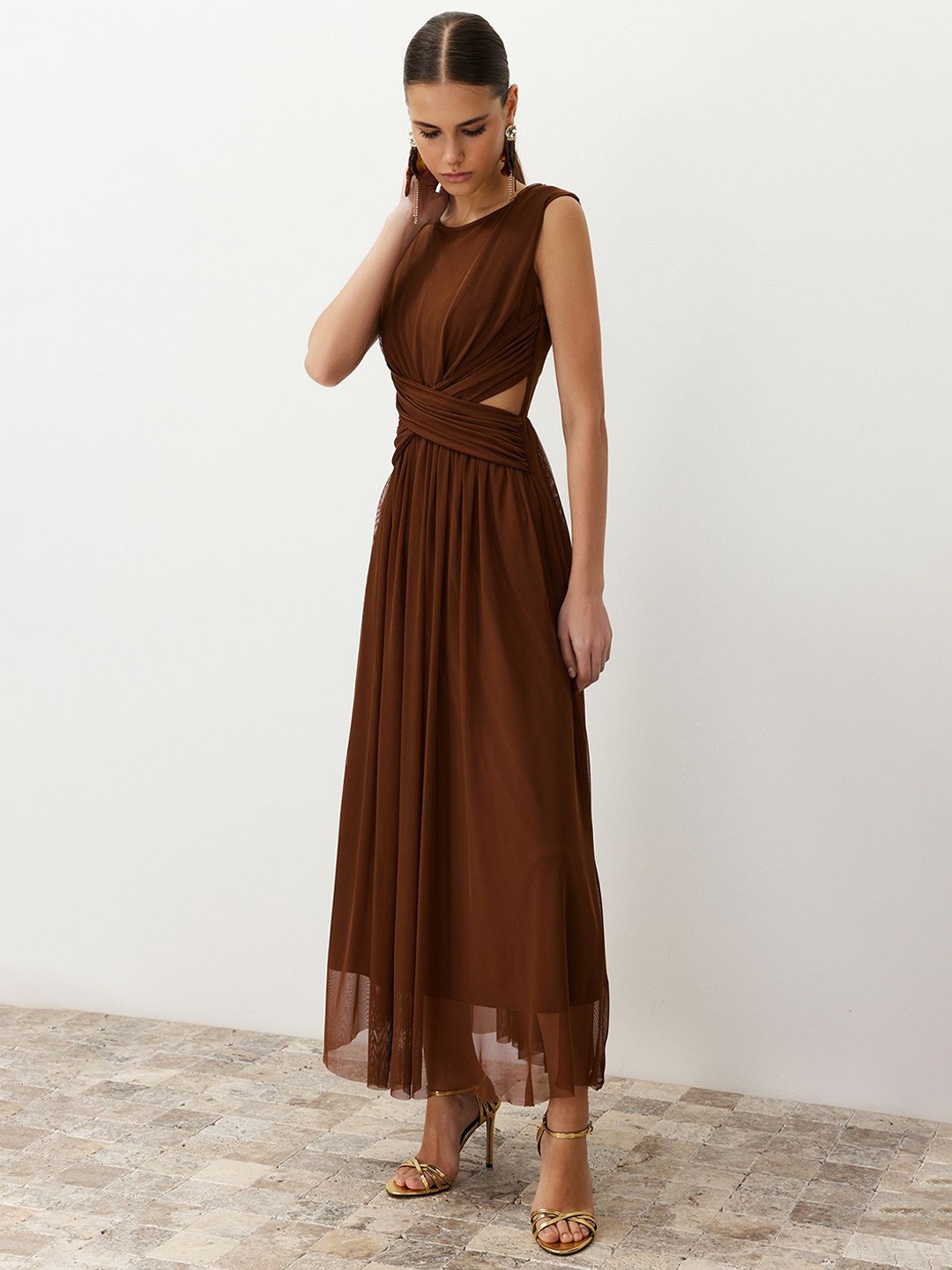 

Trendyol Women Solid Maxi Dress, Brown