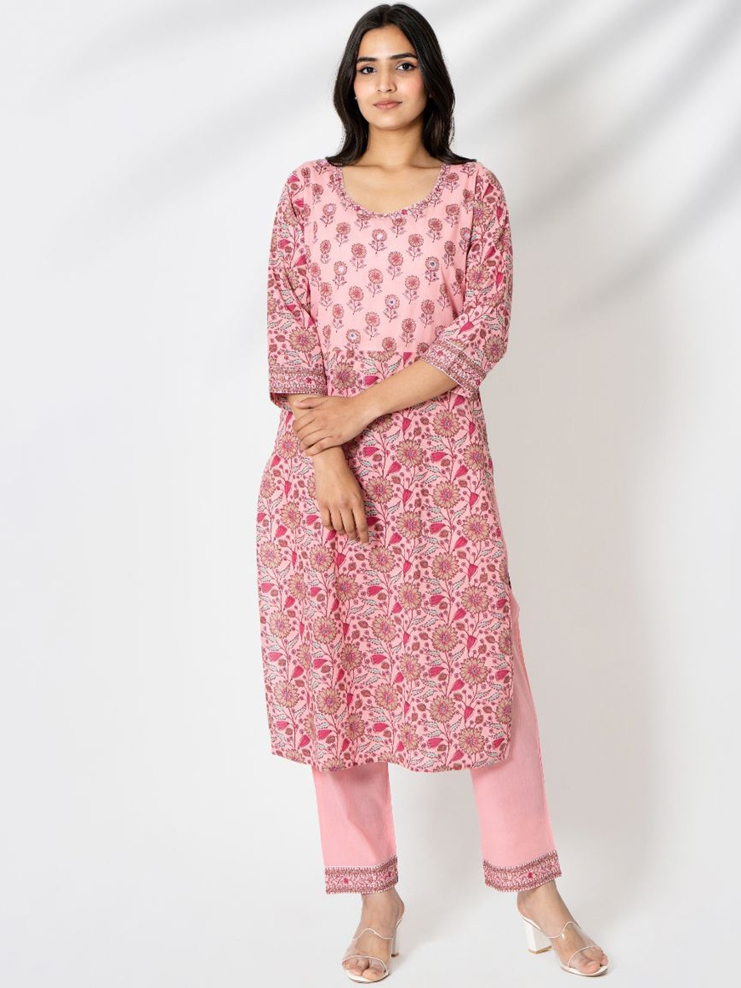 

Kameez by Pooja Kejriwal Floral Printed Pure Cotton Kurta With Trousers, Pink