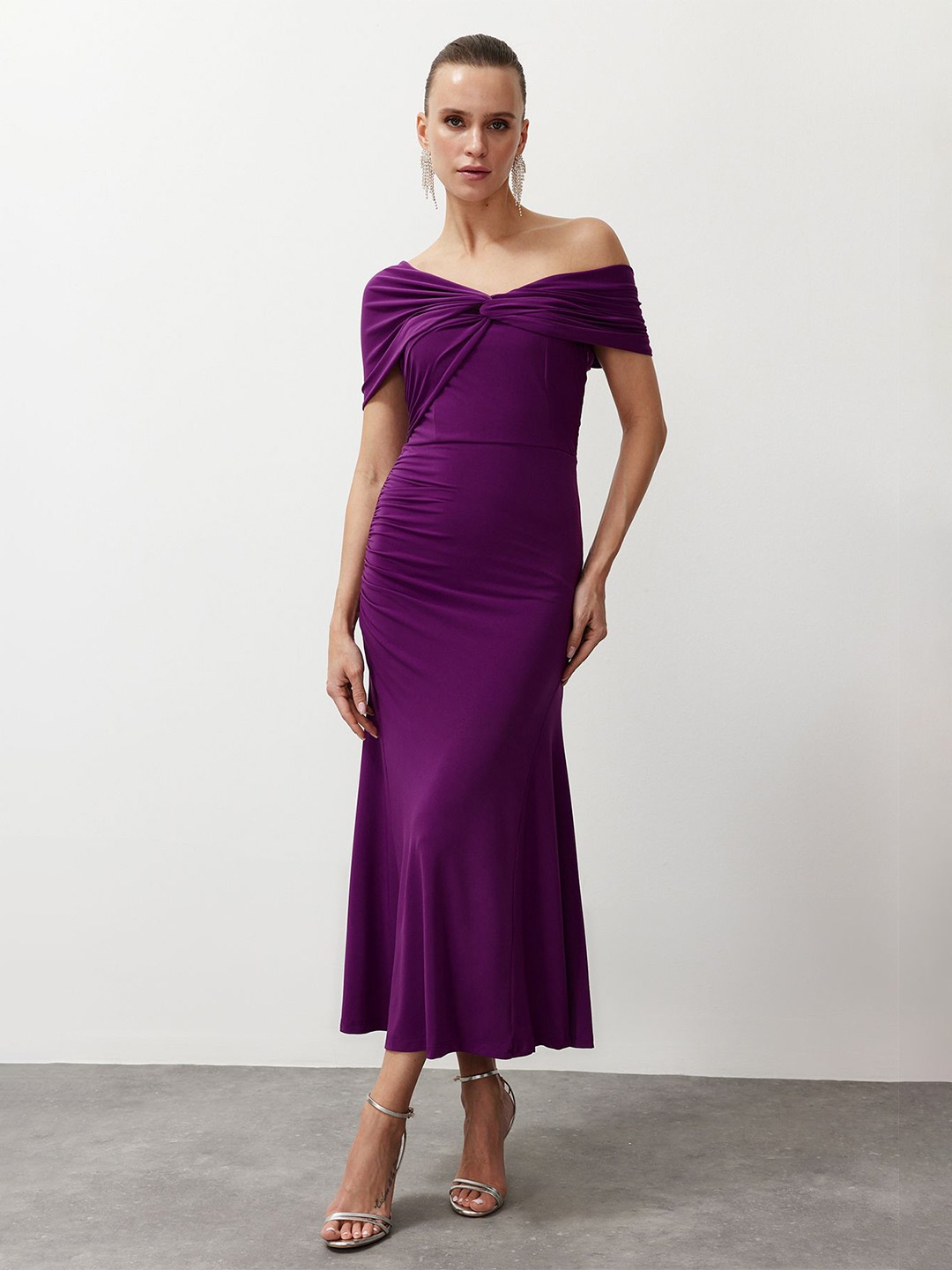 

Trendyol Off-Shoulder Maxi Dress, Na
