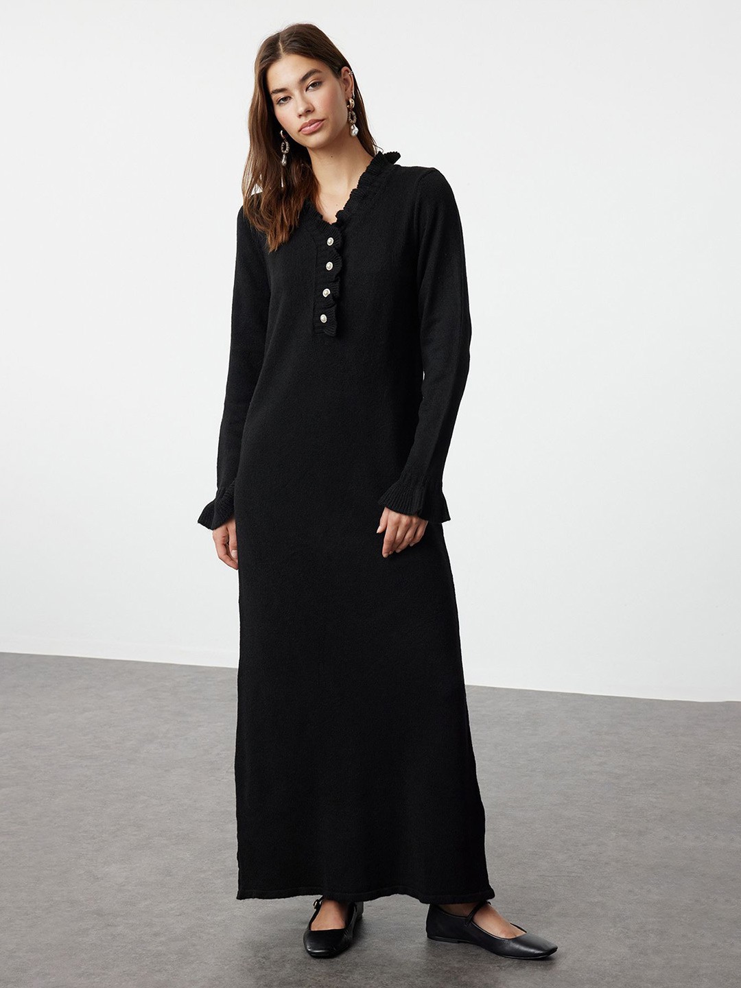 

Trendyol V-Neck Solid Frilled Knitted Maxi Dress, Black