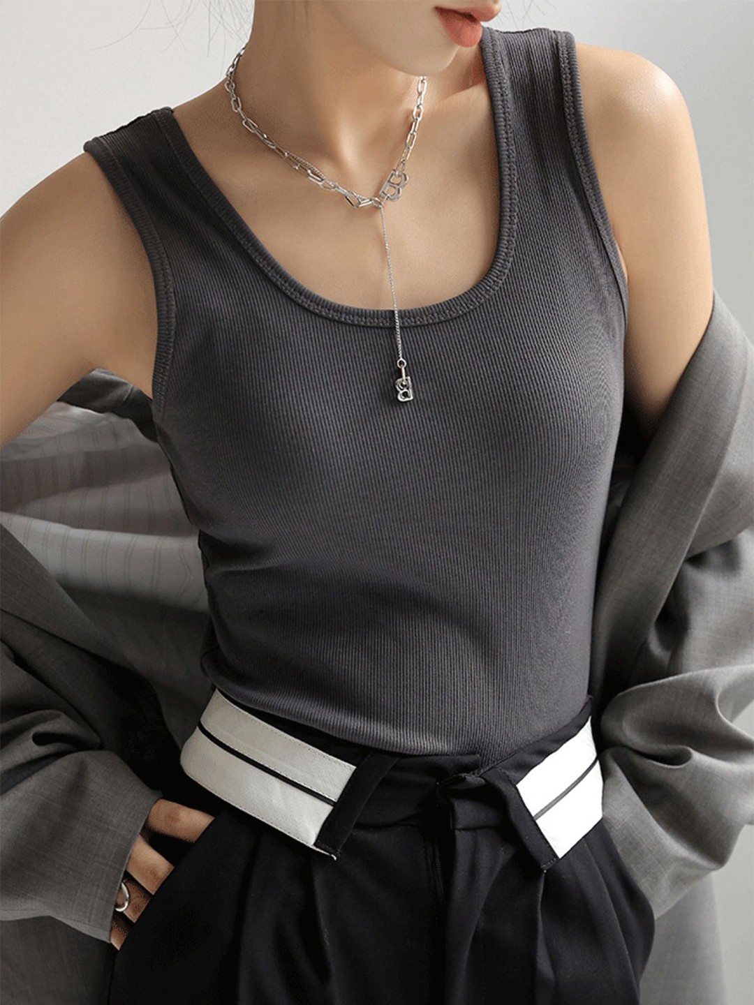 

LULU & SKY Top, Grey