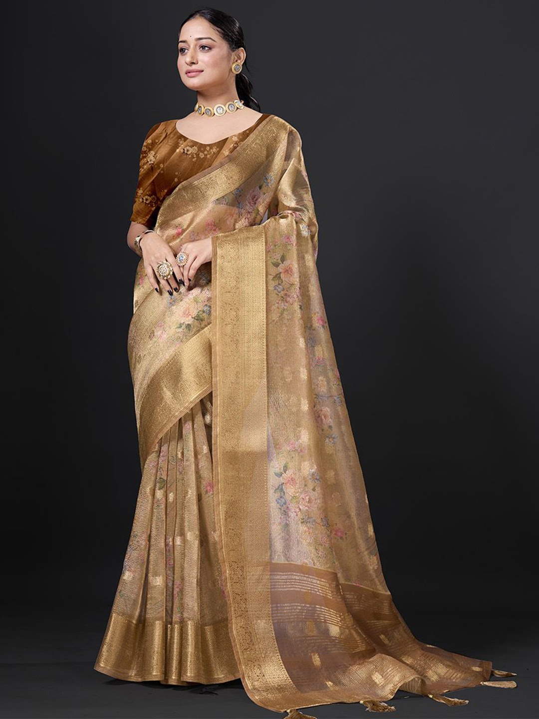 

HEER FASHION Ethnic Motif Zari Embellished Tissue Saree, Beige