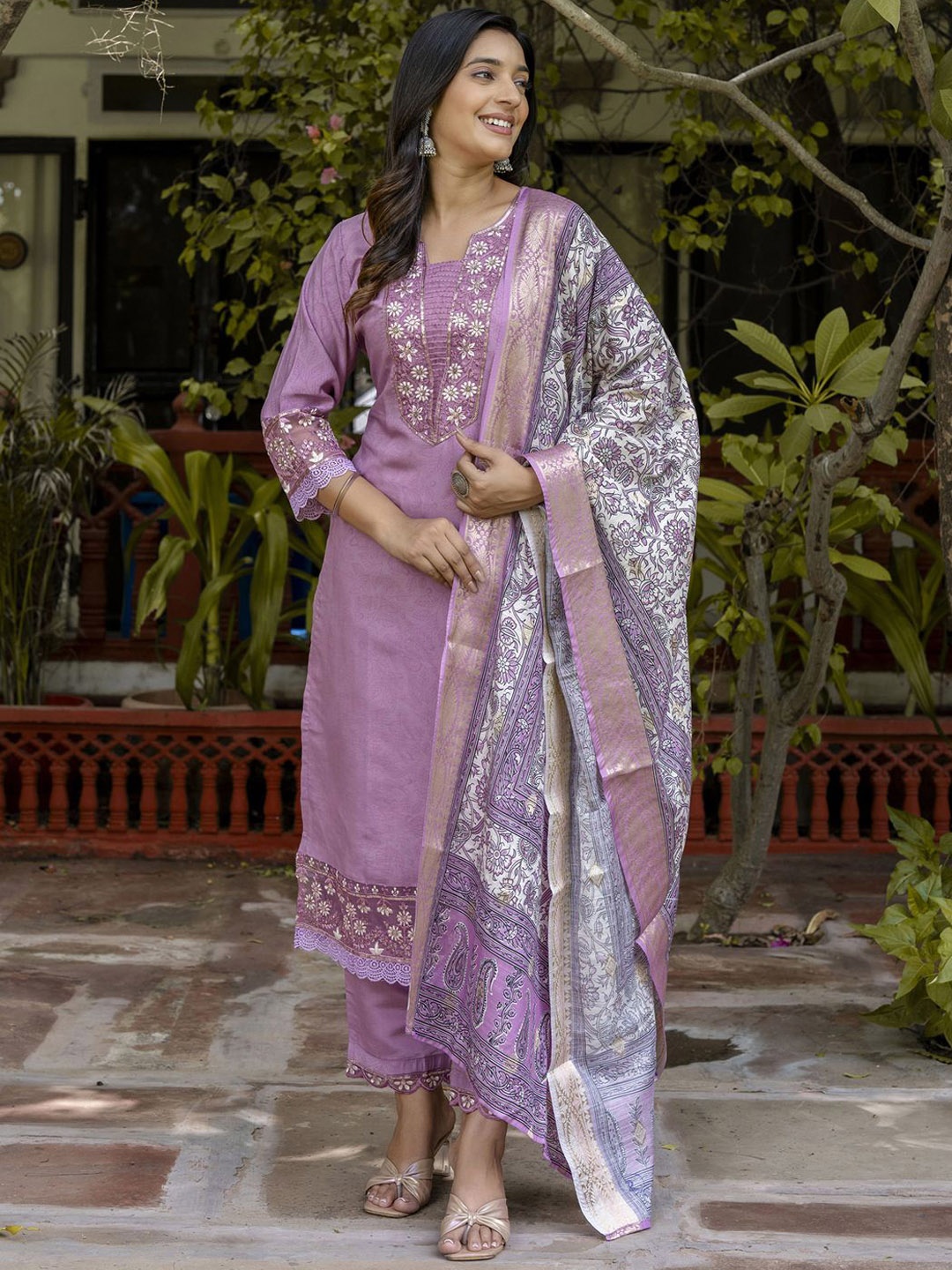 

VredeVogel Floral Embroidered Straight Kurta With Trousers & Dupatta, Lavender