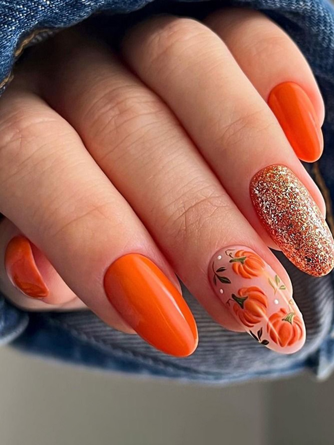 

The Pink Truck Set Of 24 Artificial Reusable Nails With Flower Print Design, Orange