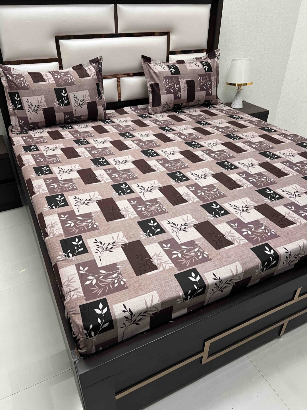 

Pure Decor Passion Fur Purple Floral 250TC Pure Cotton Queen Bedsheet With 2 Pillow Covers