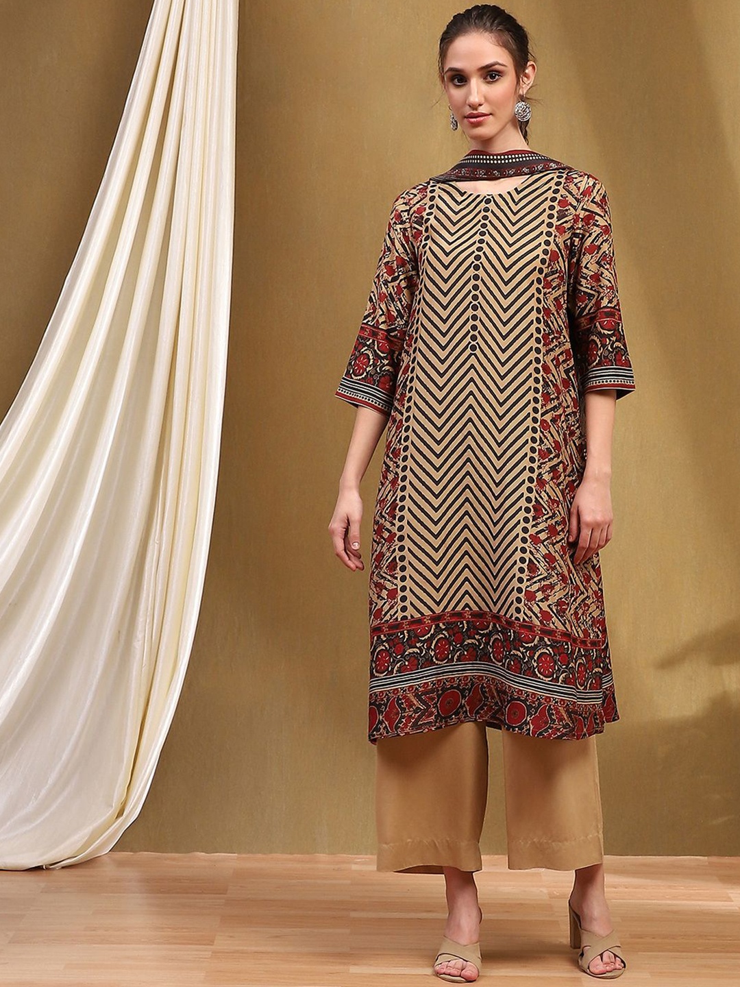 

Biba Abstract Printed Straight Kurta with Palazzo & Dupatta, Beige