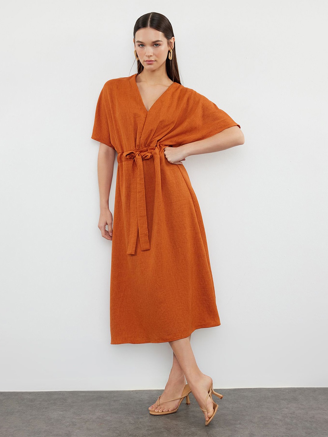 

Trendyol Flared Sleeves V-neck Solid Fit and Flare Midi Dress, Na