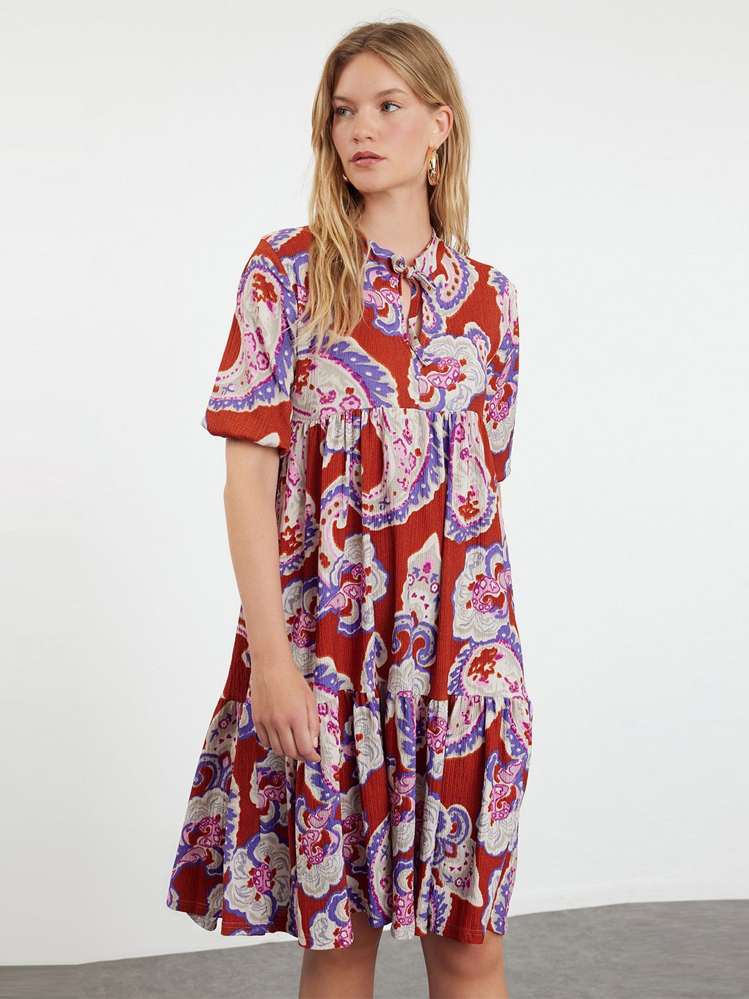

Trendyol Women Floral Print Tie-Up Neck Dress, Red