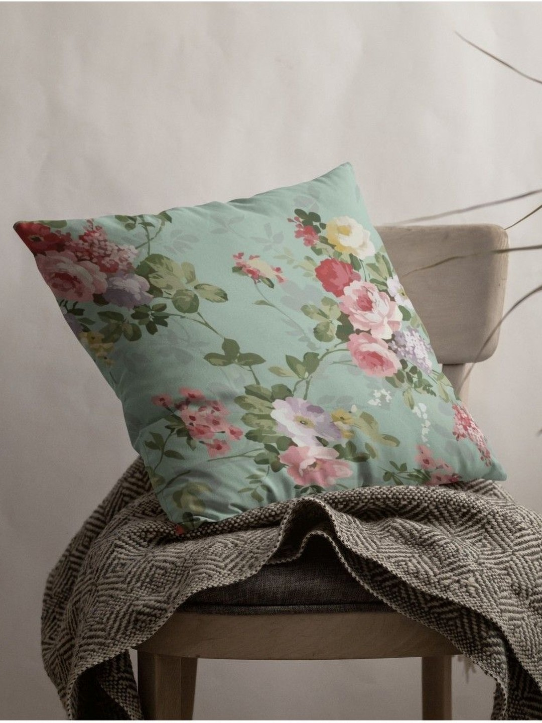 

THEYAYACAFE Green & Pink Floral Square Cushion Covers