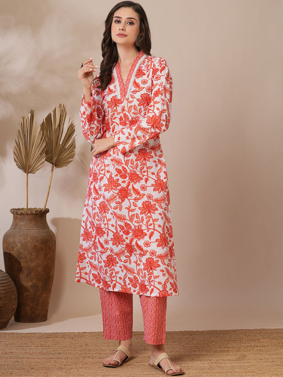 

FASHOR Floral Printed Pure Cotton Kurta with Trousers, Off white