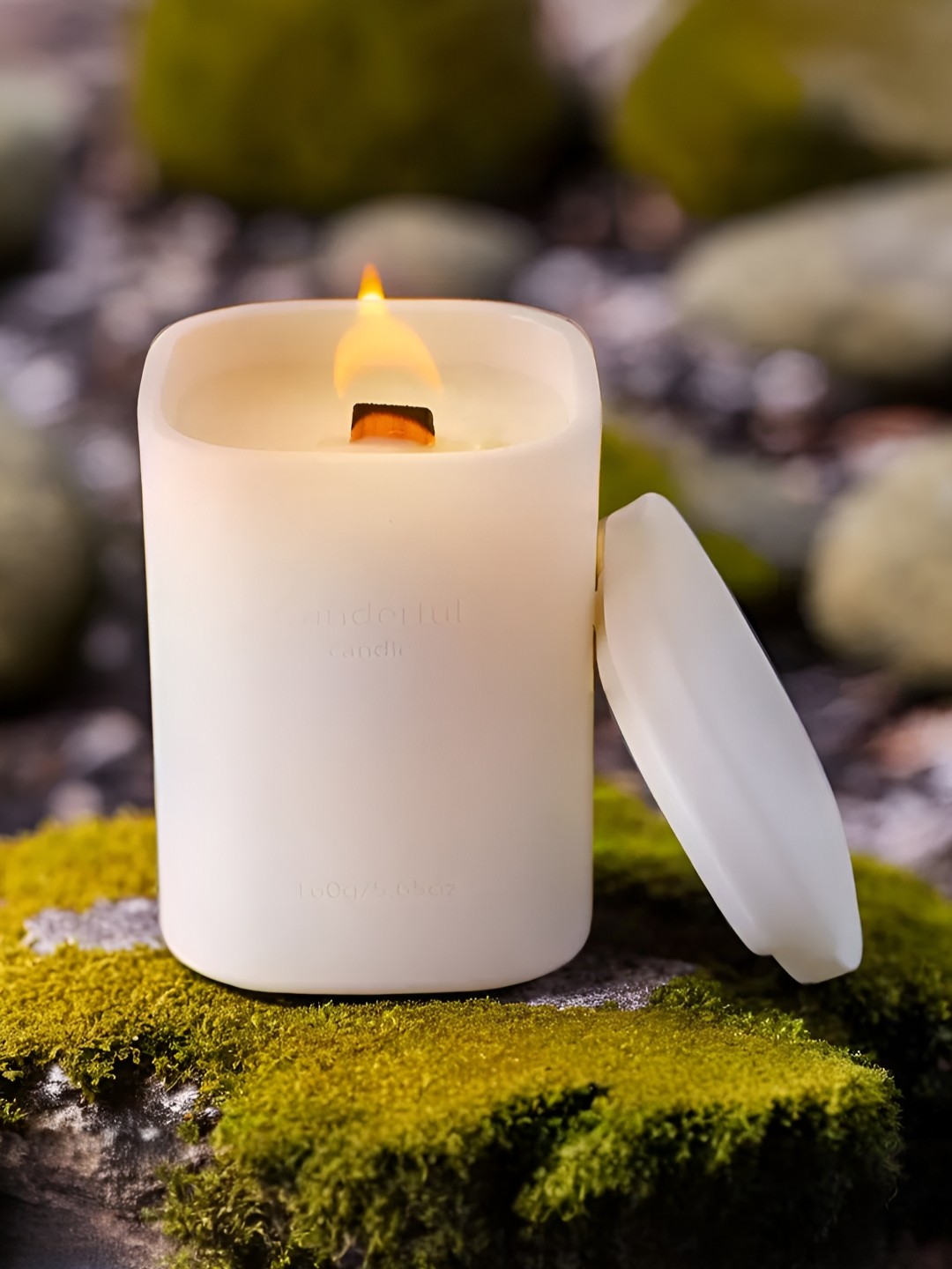 

Ekhasa White Green Vast Ocean Sky Fragrance Scented Wax Jar Candle