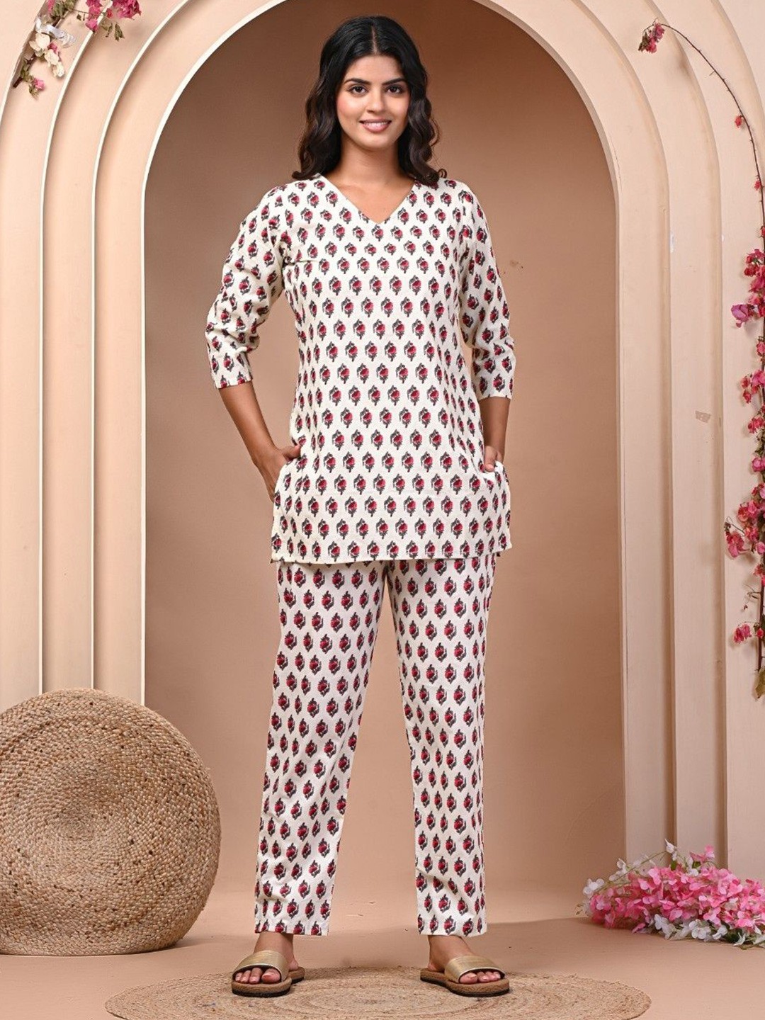 

Futra Gabha Printed Pure Cotton Night Suits, White